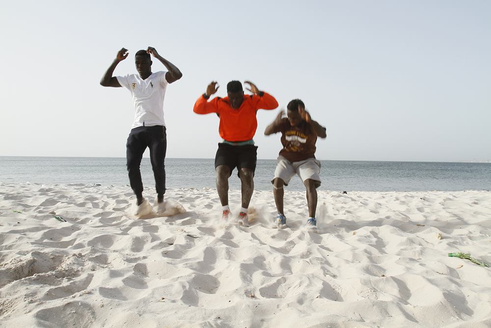 wrestlers-train-at-the-beach